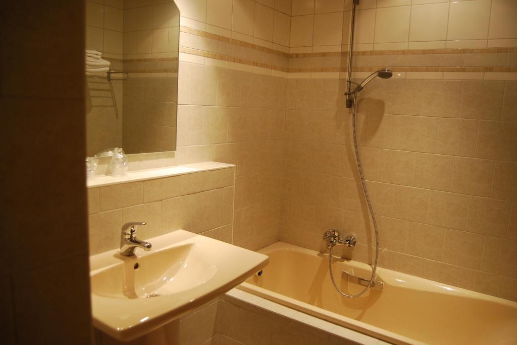 Hostellerie Gilain Achêne Pokoj fotografie