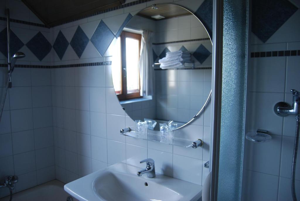 Hostellerie Gilain Achêne Pokoj fotografie