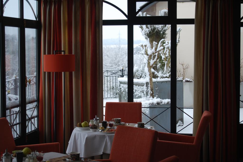 Hostellerie Gilain Achêne Exteriér fotografie