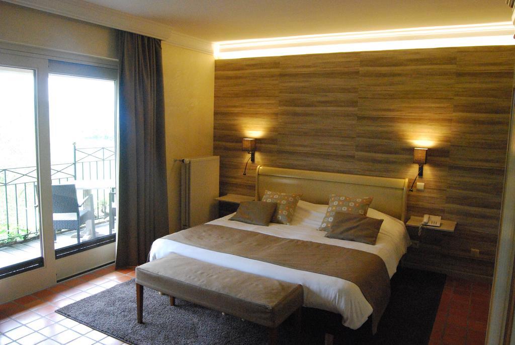 Hostellerie Gilain Achêne Exteriér fotografie