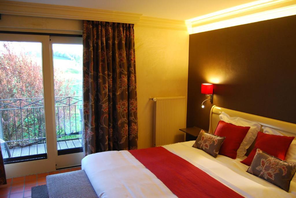 Hostellerie Gilain Achêne Exteriér fotografie